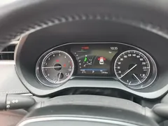 2022 Toyota Harrier 2.0L CVT 2WD Premium, белый — фото 6