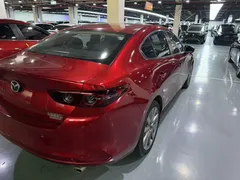 2021 Mazda Mazda3 2.0L AT, красный — фото 10