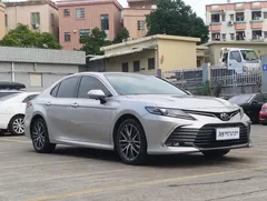 2021 Toyota Camry 2.5G Luxury — фото 3