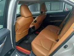 2021 Toyota Camry 2.5G Luxury — фото 8