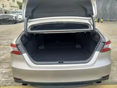 2021 Toyota Camry 2.5G Luxury — фото 20