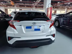 2023 Toyota C-HR 2.0L, белый — фото 13