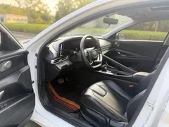 2022 Hyundai Elantra 1.5L CVT GLX Elite, белый — фото 9