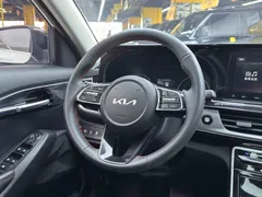 2021 Kia Seltos 1.5L CVT Trend, белый — фото 9