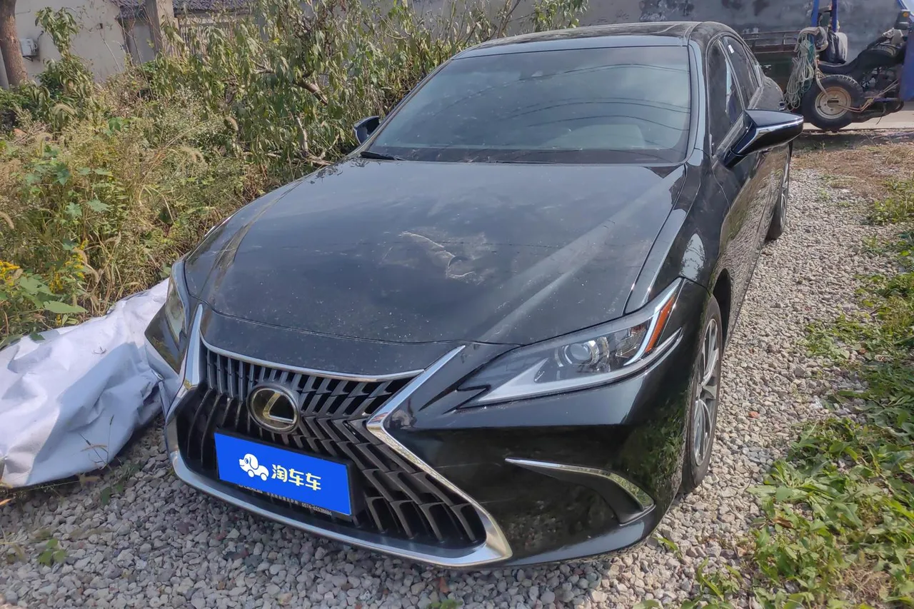 2022 Lexus ES 200 Luxury