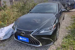 2022 Lexus ES 200 Luxury, чёрный — фото 1