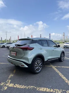 2023 Nissan Kicks 1.5L Luxury, зелёный — фото 5