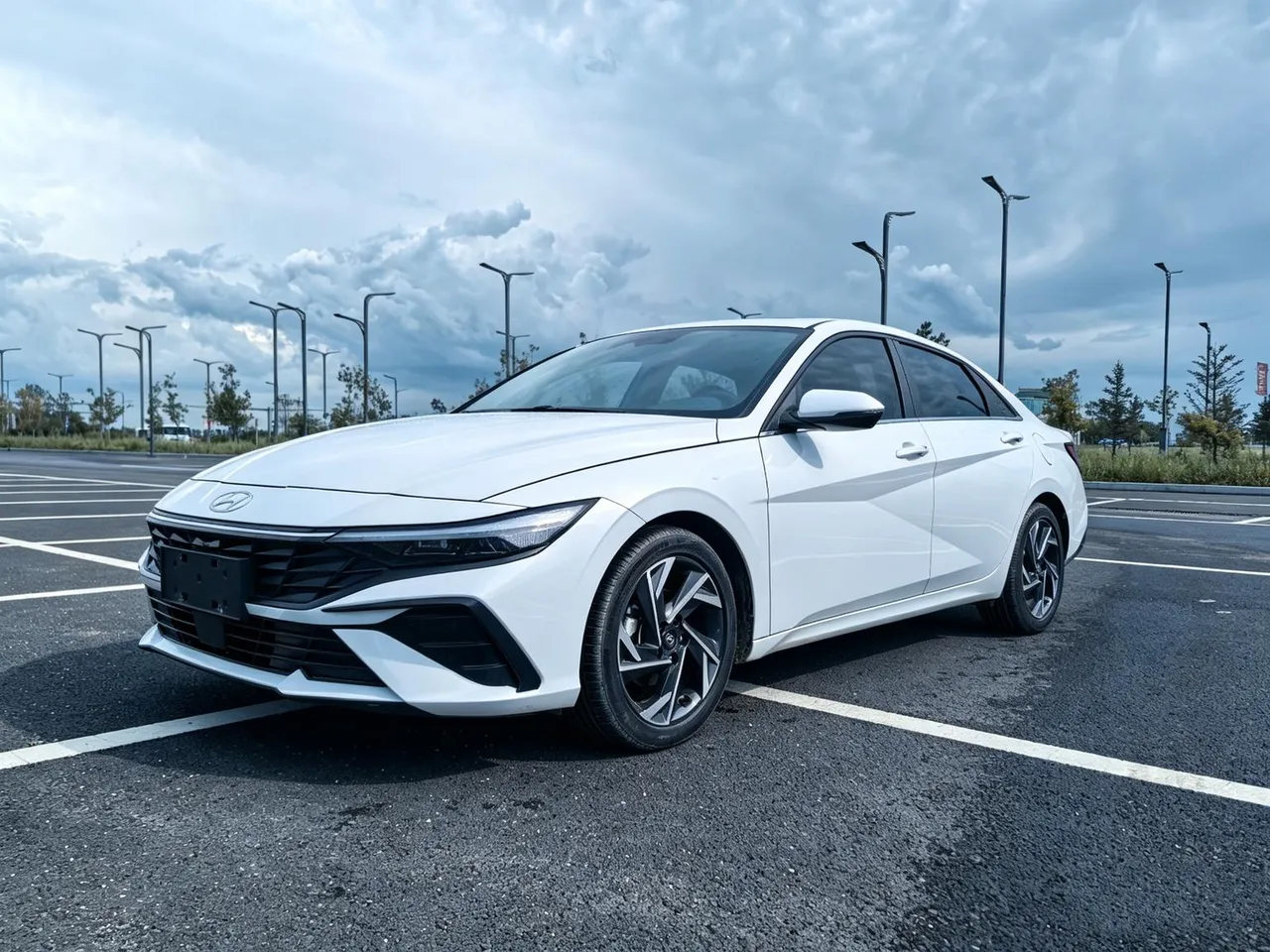 2023 Hyundai Elantra 1.5L CVT LUX Premium