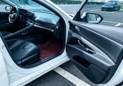 2023 Hyundai Elantra 1.5L CVT LUX Premium, белый — фото 14