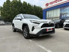 2023 Toyota RAV4 2.0L CVT 2WD 20th Anniversary Platinum, белый — фото 3