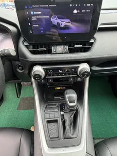 2023 Toyota RAV4 2.0L CVT 2WD 20th Anniversary Platinum, белый — фото 9