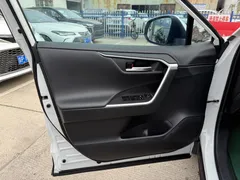 2023 Toyota RAV4 2.0L CVT 2WD 20th Anniversary Platinum, белый — фото 19
