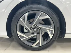 2023 Hyundai Elantra 1.5L CVT GLX Elite, белый — фото 13