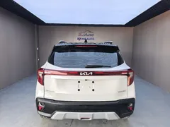 2023 Kia Seltos 1.5L IVT Luxury, белый — фото 5