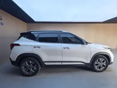 2023 Kia Seltos 1.5L IVT Luxury, белый — фото 7