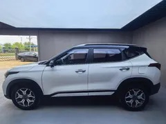 2021 Kia Seltos 1.5L CVT Trend, белый — фото 7