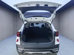 2021 Kia Seltos 1.5L CVT Trend, белый — фото 9