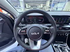 2023 Kia Seltos 1.5L IVT Premium, чёрный — фото 15