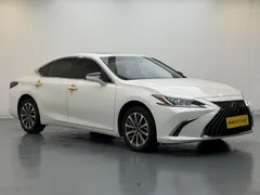 2022 Lexus ES 200 Excellence, белый — фото 3