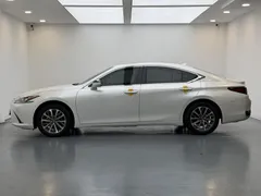 2022 Lexus ES 200 Excellence, белый — фото 4