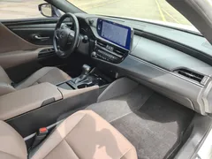 2022 Lexus ES 200 Excellence, белый — фото 12