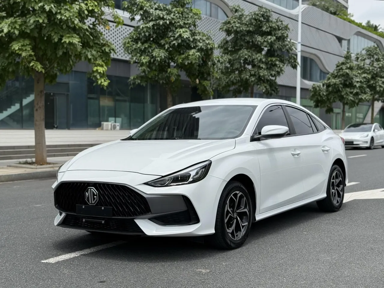 2023 MG MG5 180DVVT MT Fashion