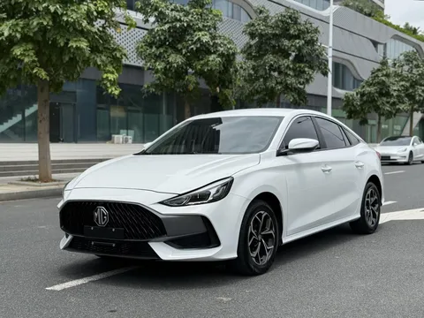 2023 MG MG5 180DVVT MT Fashion