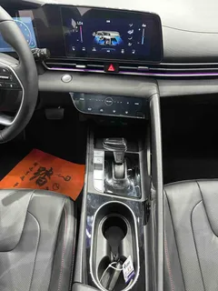 2022 Hyundai Elantra 1.5L CVT 20th SE 20th Anniversary — фото 11