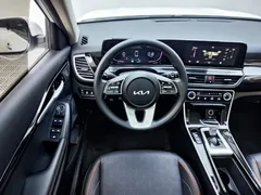 2023 Kia Seltos 1.5L IVT Luxury, белый — фото 13
