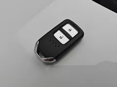 2021 Honda Fit 1.5L CVT, белый — фото 18