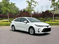 2021 Toyota Corolla 1.5L CVT Elite, белый — фото 2