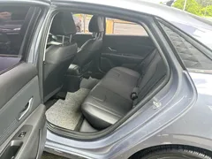 2023 Hyundai Elantra 1.5L CVT LUX Premium — фото 5