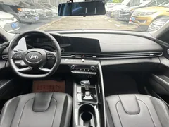 2023 Hyundai Elantra 1.5L CVT LUX Premium — фото 6