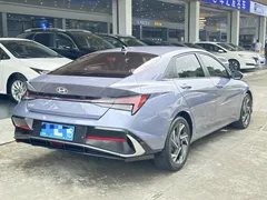 2023 Hyundai Elantra 1.5L CVT LUX Premium — фото 7