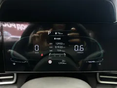 2023 Hyundai Elantra 1.5L CVT LUX Premium, белый — фото 10