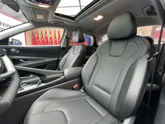 2023 Hyundai Elantra 1.5L CVT LUX Premium, белый — фото 15