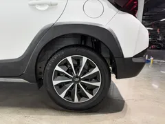 2022 Toyota Yaris L Zhixuan X 1.5L CVT Leading Plus, белый — фото 25