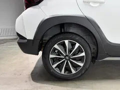2022 Toyota Yaris L Zhixuan X 1.5L CVT Leading Plus, белый — фото 26