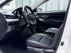 2022 Toyota Yaris L Zhixuan X 1.5L CVT Luxury Plus, белый — фото 16