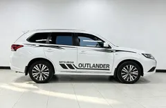 2021 Mitsubishi Outlander 2.0L 2WD 5 Seats, белый — фото 8