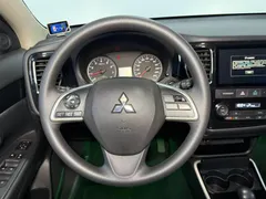 2021 Mitsubishi Outlander 2.0L 2WD 5 Seats, белый — фото 15