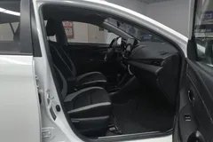 2022 Toyota Yaris L Zhixuan X 1.5L CVT Leading Plus, белый — фото 6