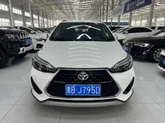 2022 Toyota Yaris L Zhixuan X 1.5L CVT Luxury Plus, белый — фото 2