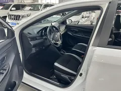 2022 Toyota Yaris L Zhixuan X 1.5L CVT Luxury Plus, белый — фото 4