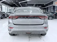2022 Geely Emgrand 4th Gen 1.5L CVT Flagship — фото 12