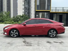 2022 Hyundai Elantra 1.5L CVT LUX Premium, красный — фото 7