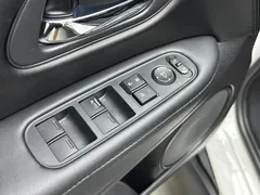 2022 Honda Vezel 1.5L CVT Pioneer, белый — фото 8