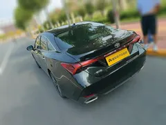 2022 Toyota Avalon 2.0L XLE Premium, чёрный — фото 4