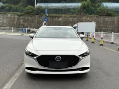 2022 Mazda Mazda3 2.0L AT, белый — фото 2