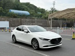 2022 Mazda Mazda3 2.0L AT, белый — фото 3